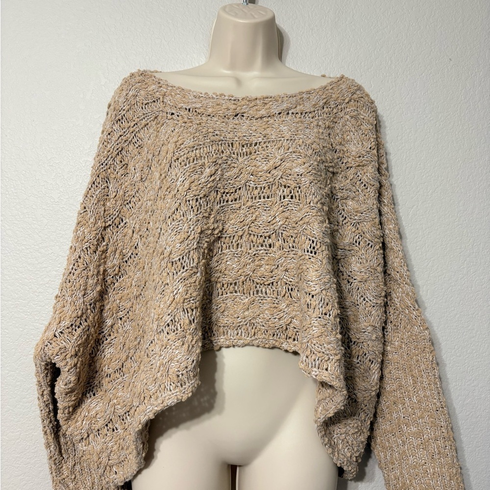 POL Beige Chunky Knit Poncho Sweater Cropped Beachy Casual Cottage. Lightweight